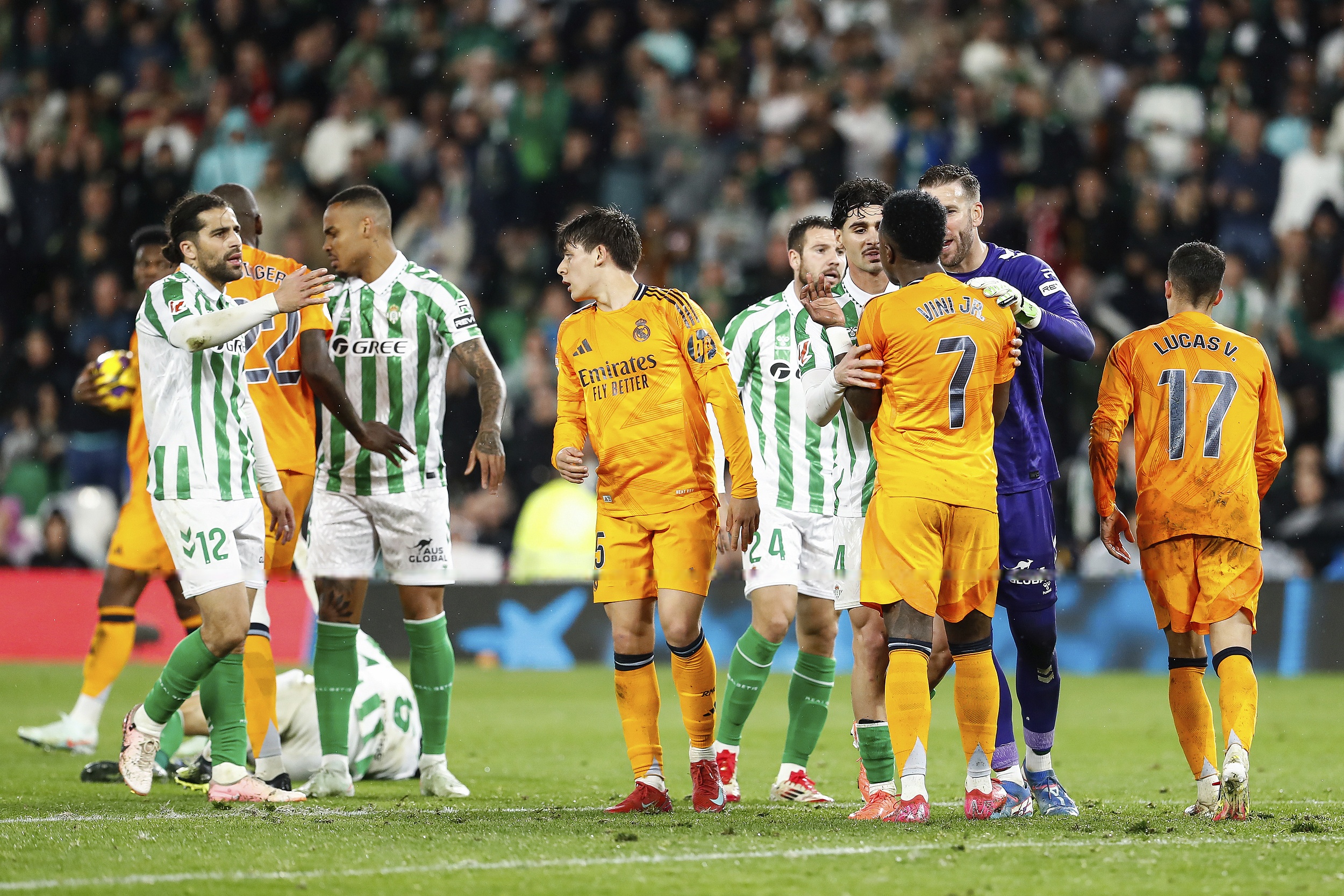 宝威体育直播公司-贝蒂斯新援发挥出色，球队备受瞩目的简单介绍